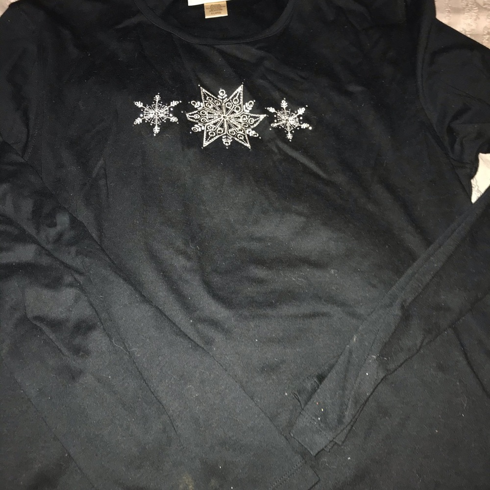Long sleeve holiday tee